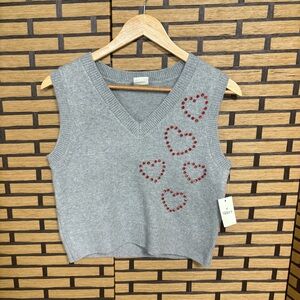 Nikka K‎ Gray Sweater Vest With Rhinestone Hearts Size Small